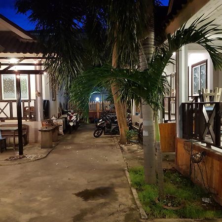 Thaihouse Koh Larn Exterior foto